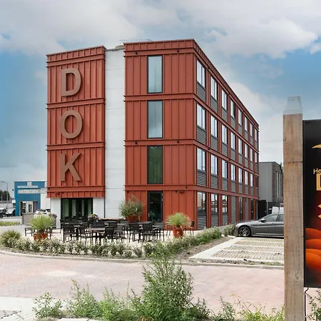 호텔 Het Dok 3*